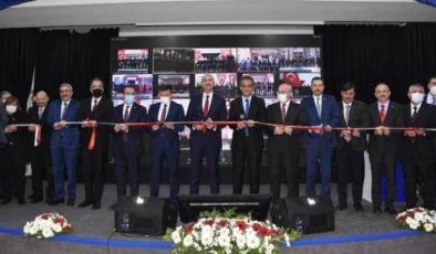 Bakan Gül ve Özer, 18 eğitim merkezinin açılışını yaptı