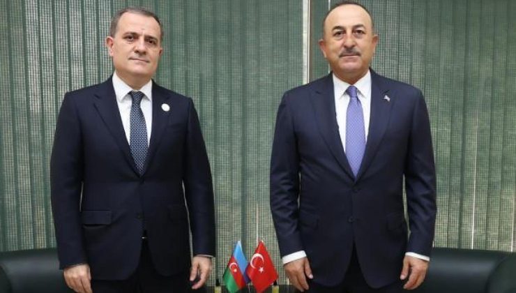 Çavuşoğlu, Pakistan’da Azerbaycanlı mevkidaşı Bayramov ile görüştü