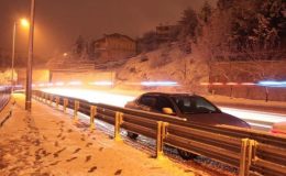Kayseri’de etkili kar yağışı! Şehir beyaza büründü