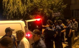 Ankara haber | Ankara’da komşularına şiddet uyguladığı iddia edilen kadın mahalleden güçlükle çıkarıldı