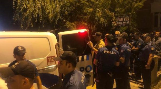 Son dakika haber | Ankara’da komşularına taş atıp hakaret ettiği iddia edilen kadın, gözaltına alındı