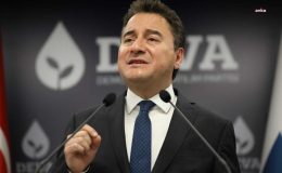 Babacan’dan İstanbul Polisine Tepki: "Siz Uygur Kardeşlerimize Baskı Uygulayan Çin Polisi Misiniz"