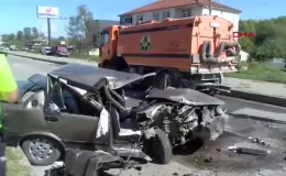 Bartın’da Otomobil Kamyona Çarptı: Sürücü Ağır Yaralı