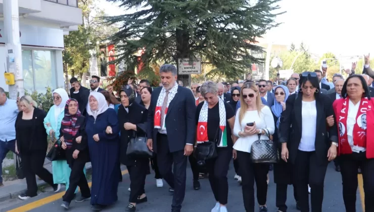 Milli Yol Partisi, İsrail’in Gazze Saldırılarına Karşı Protesto Düzenledi