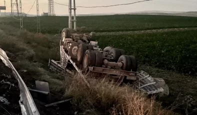 Kayseri’de Trafik Kazasında Bir Öğretmen Hayatını Kaybetti, 5 Yaralı