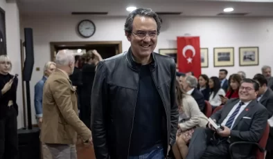 Kolombiyalı Yazar Juan Gabriel Vasquez, ‘Kurmacanın Yeri’ Konferansında